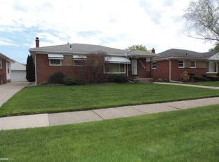 23796 Almond Ave, Eastpointe, MI 48021