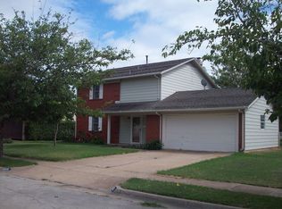600 E Mission St, Crowley, TX 76036