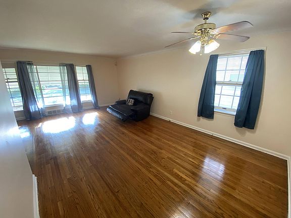 Combo living room and dining room