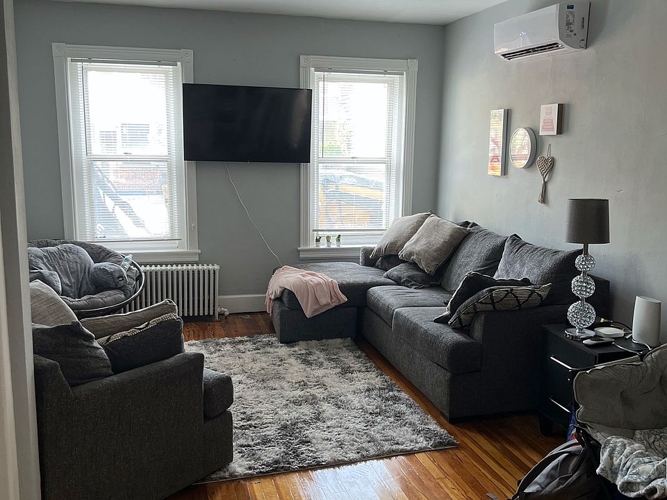 Spacious Living Room