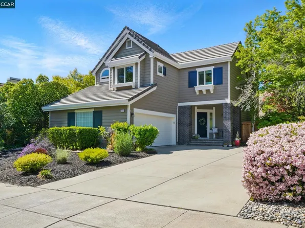 5121 Keller Ridge Dr, Clayton, CA 94517
