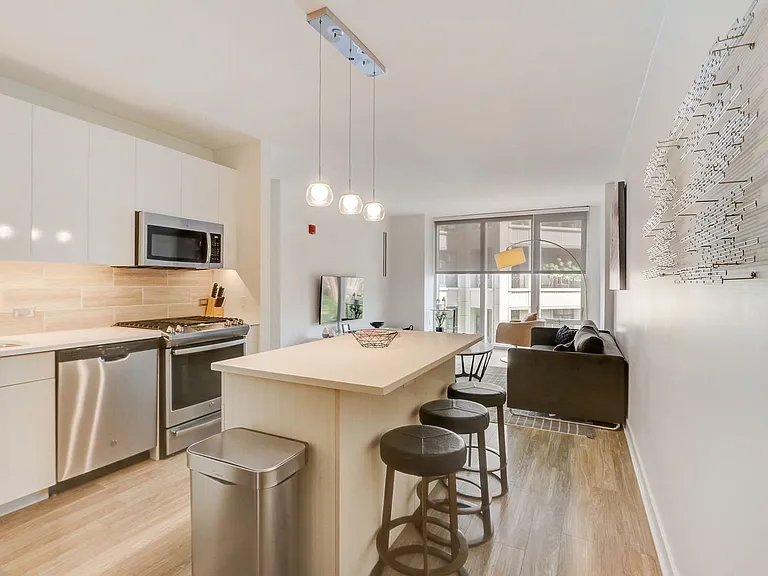 The Apartments at Lincoln Common — Photo 52