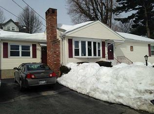 5 Sunrise Dr, Providence, RI 02908