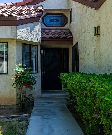 3rd image of 407 Tepatitlan Ct