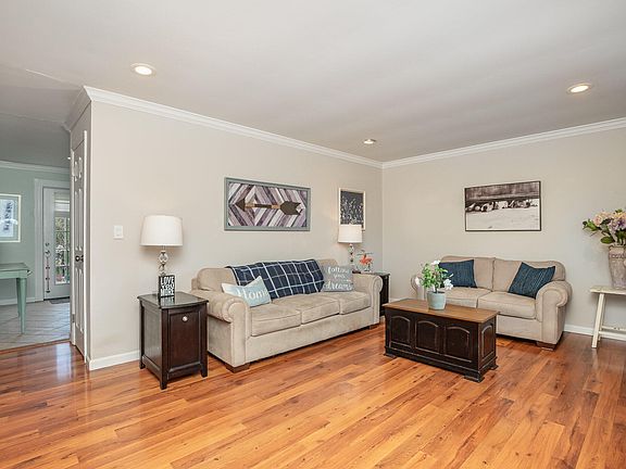4th image of 10199 Highland Dr