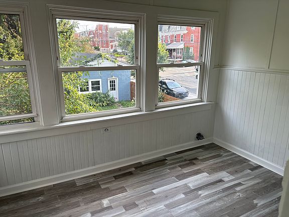 3rd image of 404 E Ross St #2