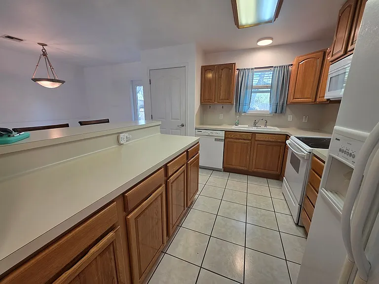 123 Wayside Ln — Photo 5