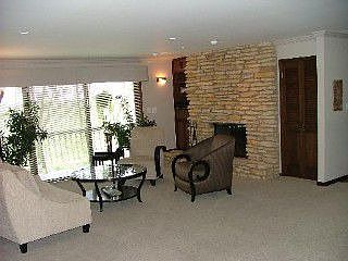 4th image of 1109 Crane Dr