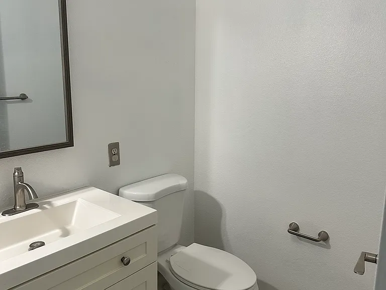 4834 W Rose Ln — Photo 13