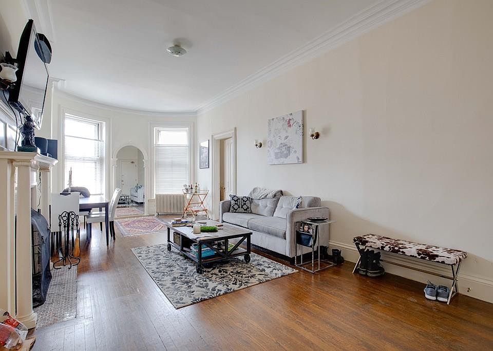 2nd image of 315 Commonwealth Ave #5