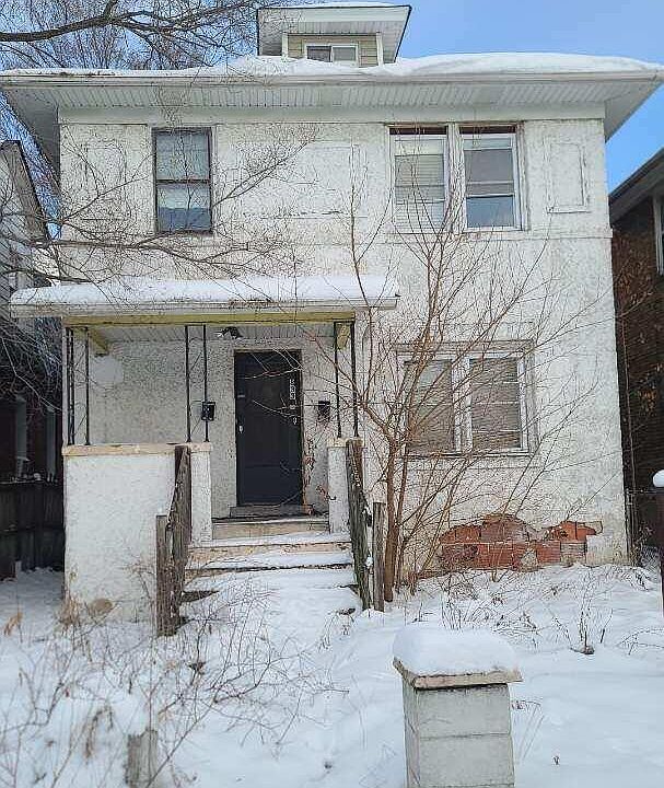 1st image of 833 Tyler St