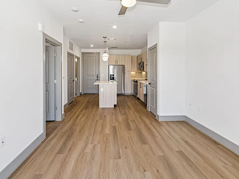 The Waylon Apartments & Townhomes — Photo 11