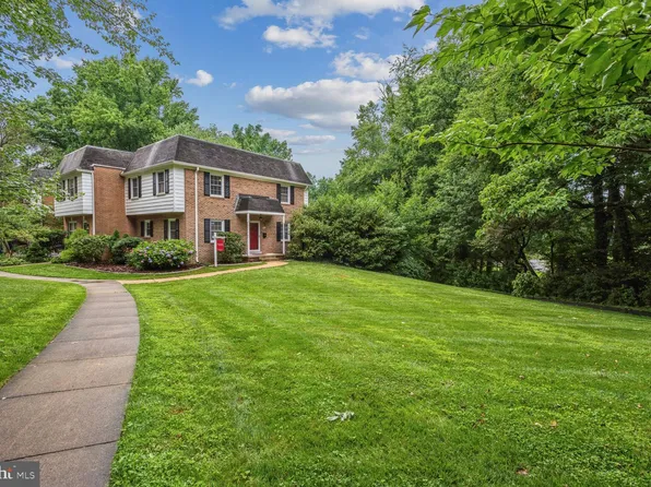 1540 Brookshire Ct, Reston, VA 20190
