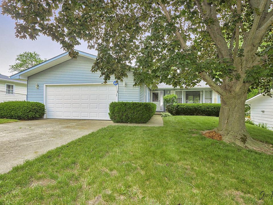 1st image of 2534 Roberts Ave