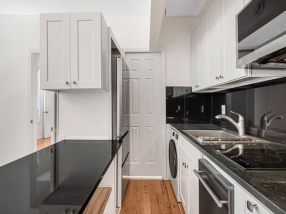 3rd image of 403 W 57th St APT 5B