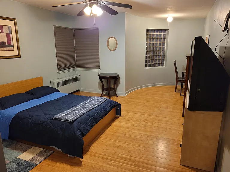 3044 W Addison St #2 — Photo 8