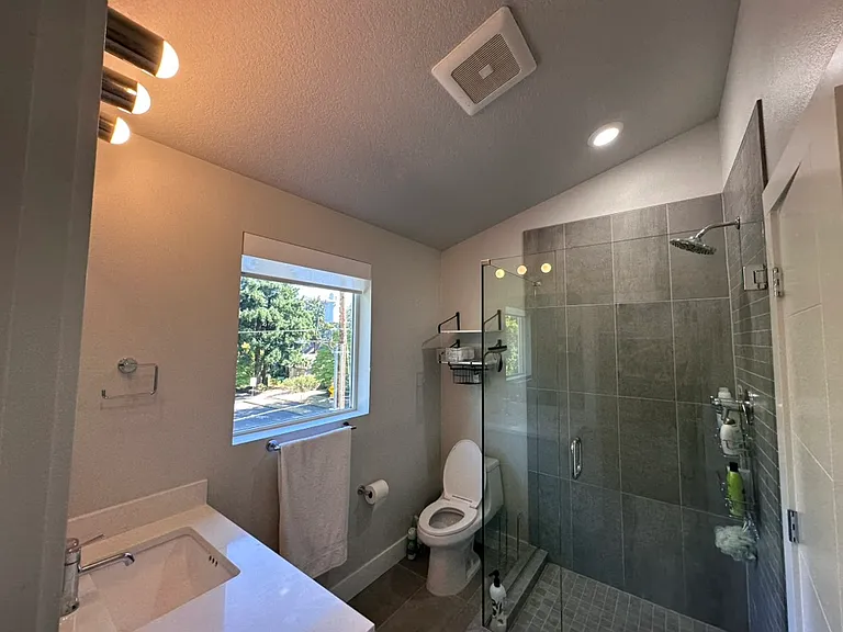 5991 N Michigan Ave — Photo 31