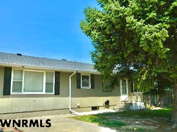 2055 20th St, Gering, NE 69341