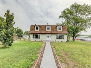 1252 Columbia Rd, Dupo, IL 62239