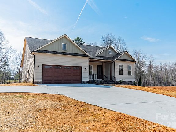 4th image of 121 Juniper Rd