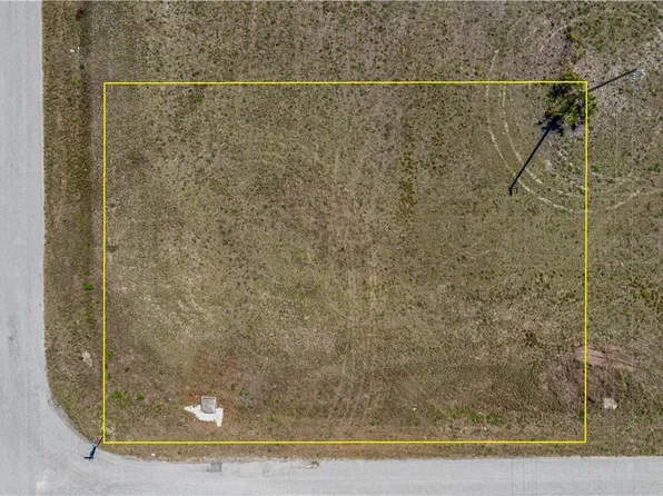 1902 NE 17th Ter, Cape Coral, FL 33909