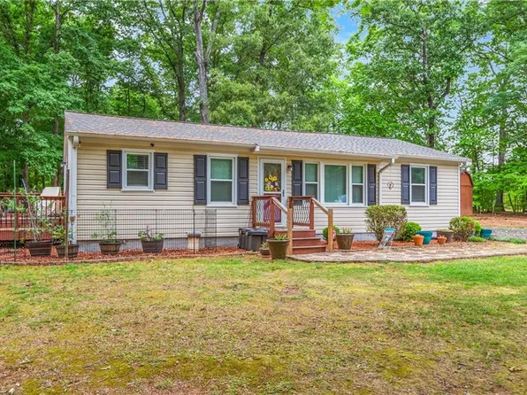 4720 Warner Rd, Pfafftown, NC 27040