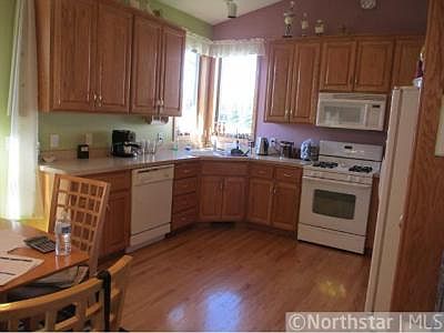 4th image of 10043 Butternut Ct N