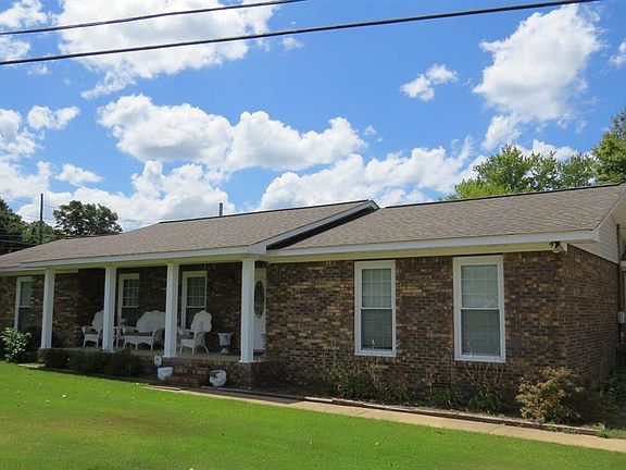 2nd image of 3132 Oakwood Dr