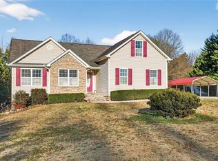 443 Beacon Dr, Maysville, GA 30558