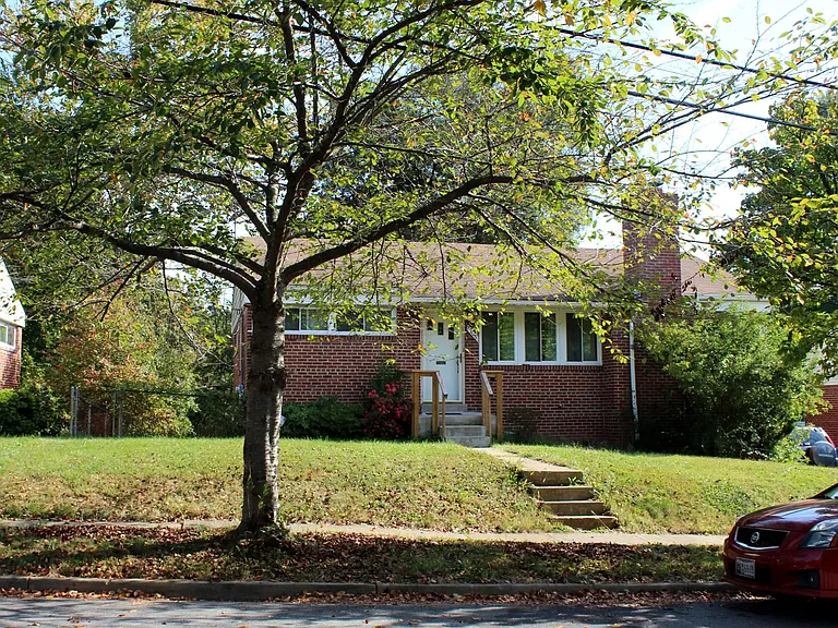 6705 Forest Hill Dr — Photo 1