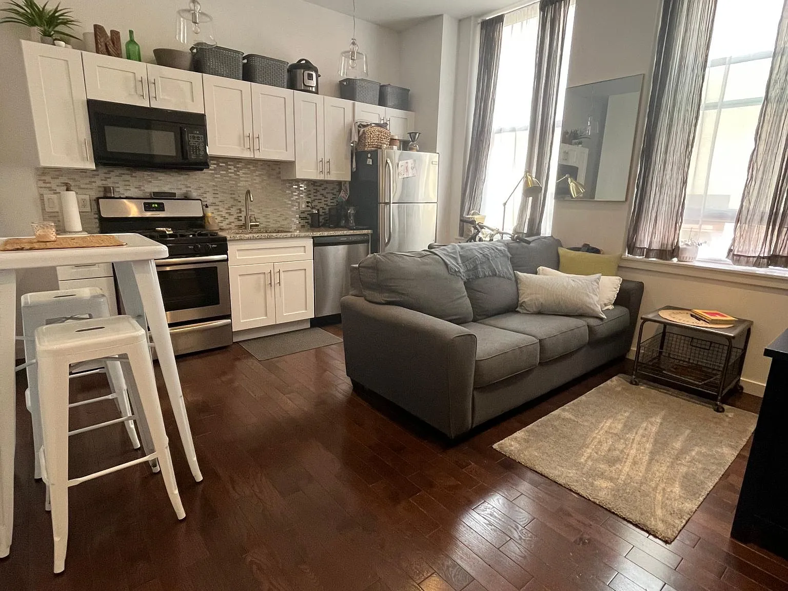 1 bed, 650 sqft, $1,750 — Photo 4