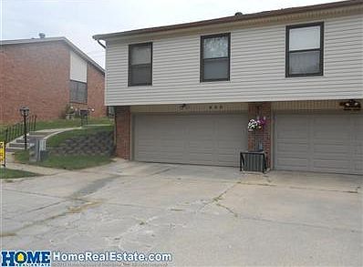 4th image of 930 Carriage Way #10