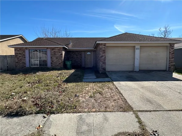 1033 Kingsway Dr E, Gretna, LA 70056