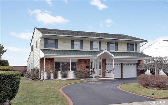 1st image of 26 Cedar Point Dr