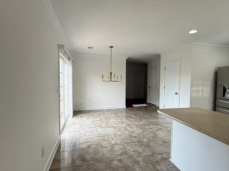 139 Kingscreek Dr — Photo 7
