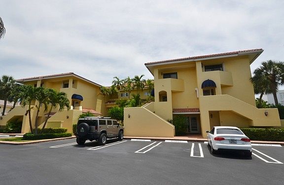 3rd image of 931 Palm Trl APT 5
