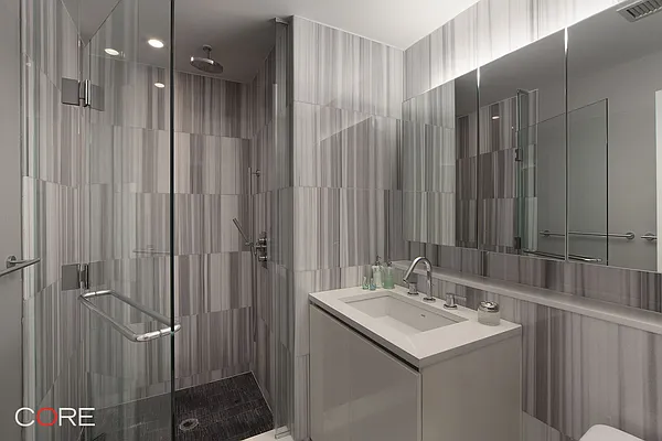 Rented by CORE | media 11