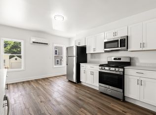 5 Siegel St #B, Bristol, RI 02809