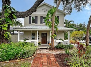 1685 6th St, Sarasota, FL 34236