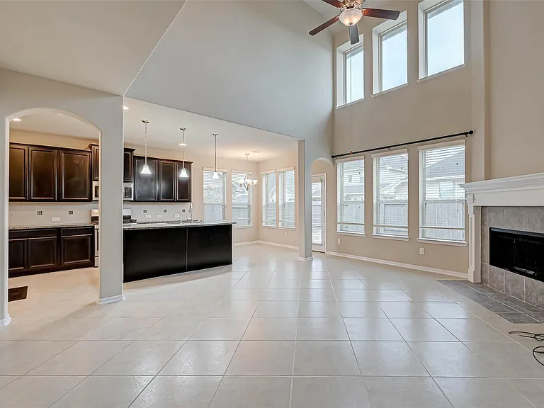 2111 Post Oak Ct — Photo 10