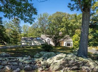 211 Old Branchville Rd, Ridgefield, CT 06877