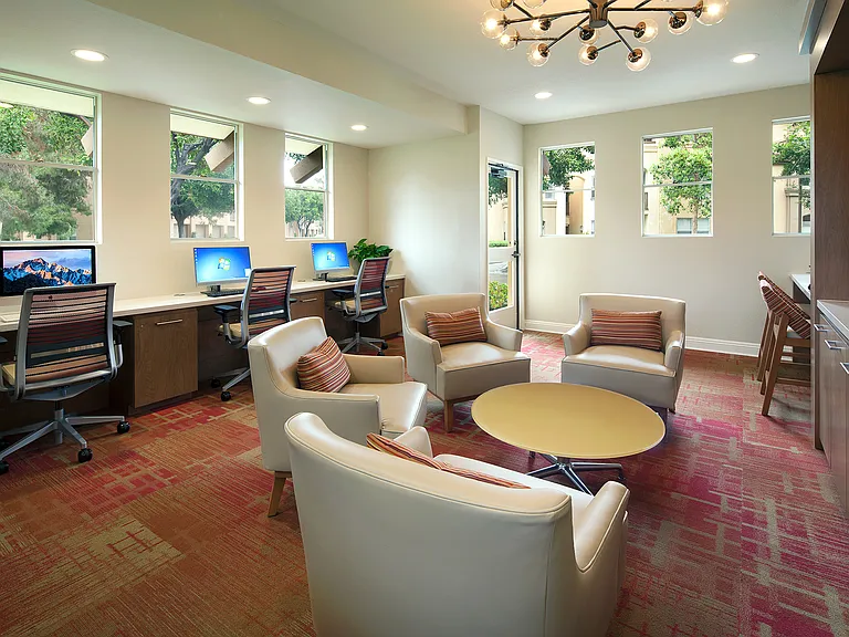 Sierra Vista Apartment Homes — Photo 11