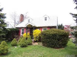 2835 Natta Blvd, Bellmore, NY 11710