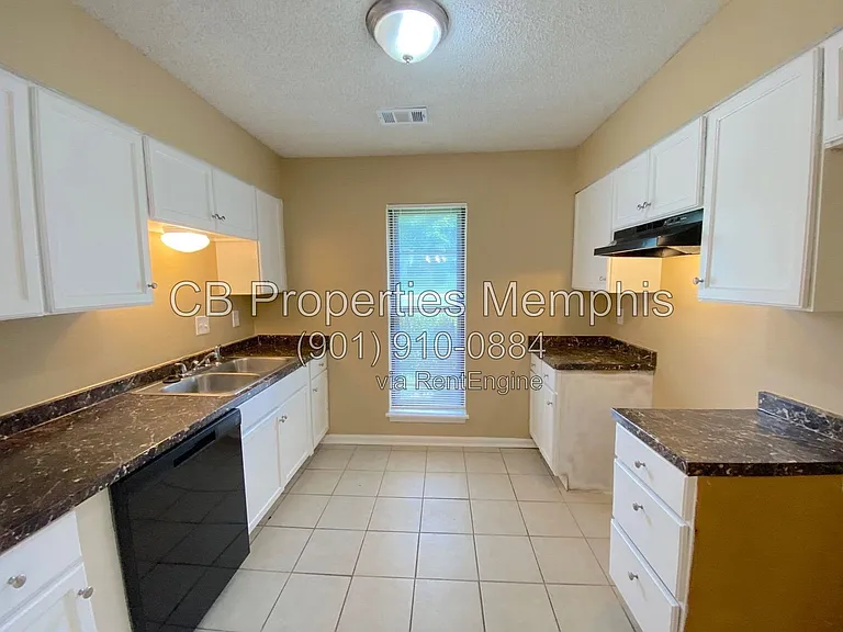 6930 Autumnhill Ln — Photo 2