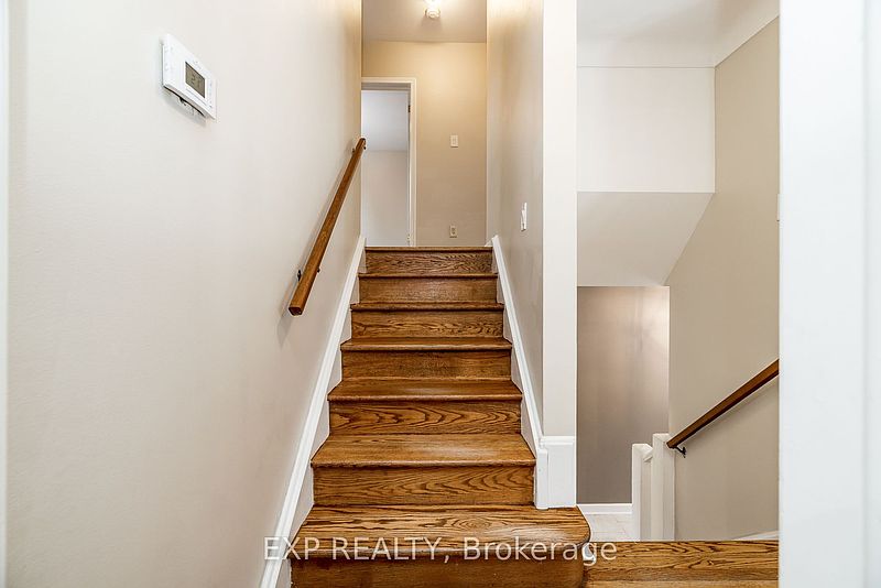 Ottawa House for rent - 3 Bedrooms — photo 16