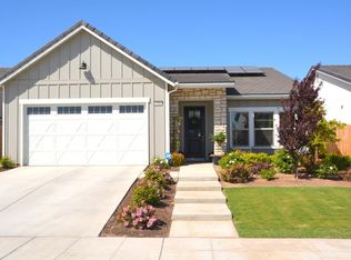 721 Blue Oak Ln, Madera, CA 93636