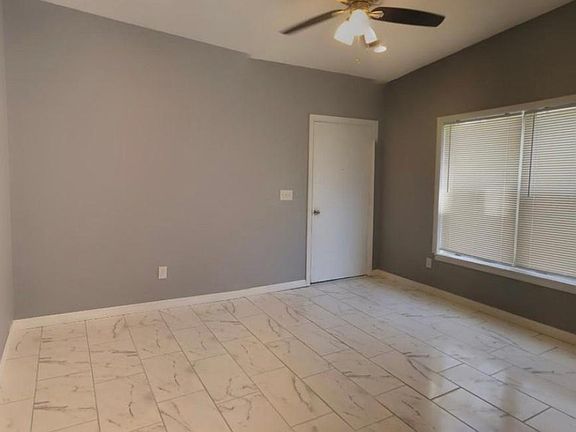4th image of 5224 Mays Dr