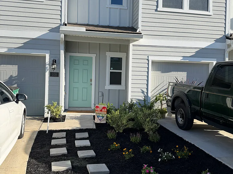 108 Deep Bay Cir — Photo 1