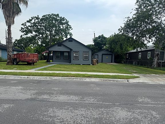 2nd image of 617 Vera Cruz St