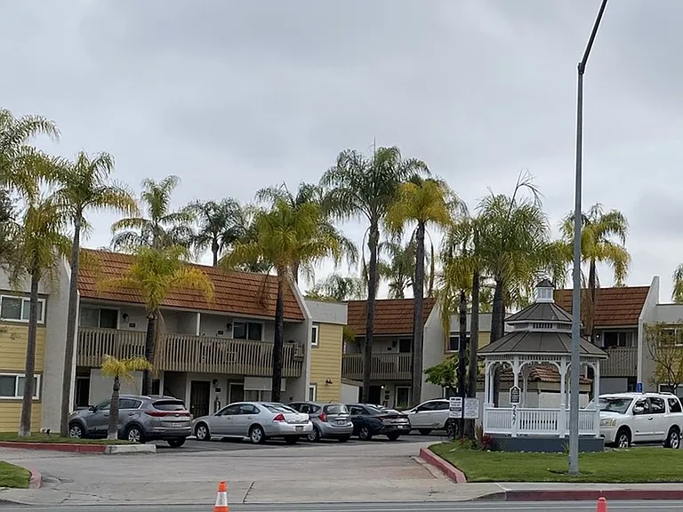 Spacious 2 bedroom, 1 bath Apartments Your New Home in the Heart of El Cajon — Photo 3